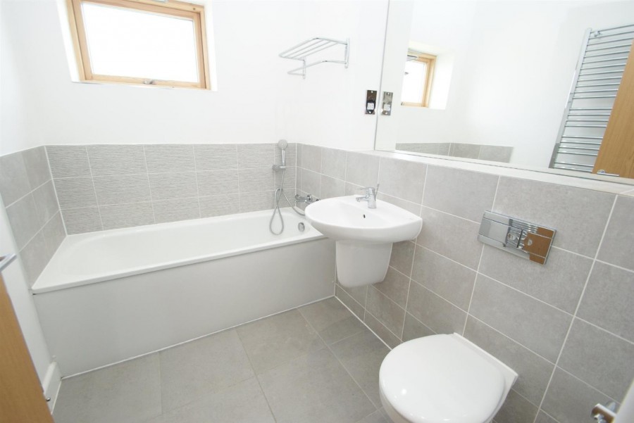 Images for Barnsley Wood Rise, NEWHALL