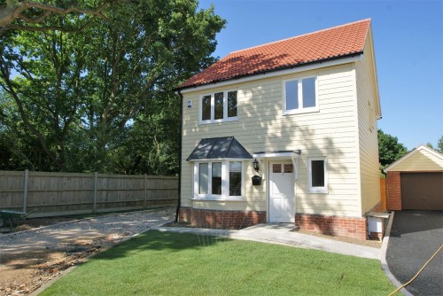 Wintershull Close, TAKELEY